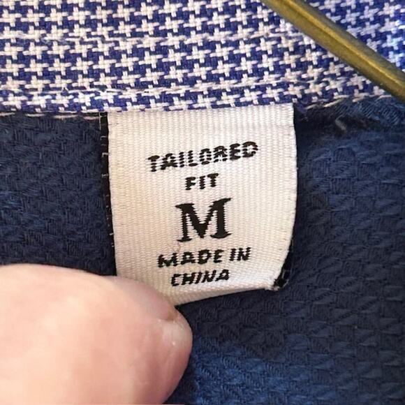 Robert Graham Modern American Tailored Fit Shirt - Size M - Picture 6 of 9